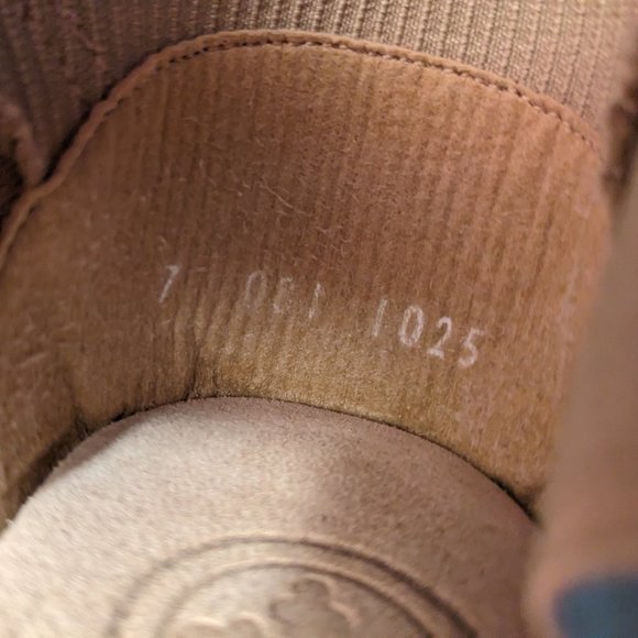 Tan and Black Strappy Short Heels ๐ - Picture 5 of 5